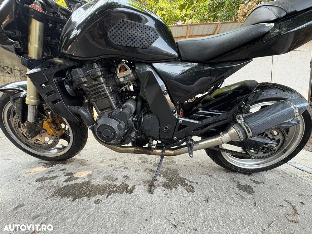 Kawasaki Z 1000R - 4