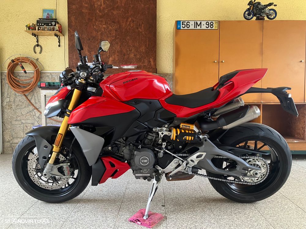 Ducati Streetfighter V2S - 9