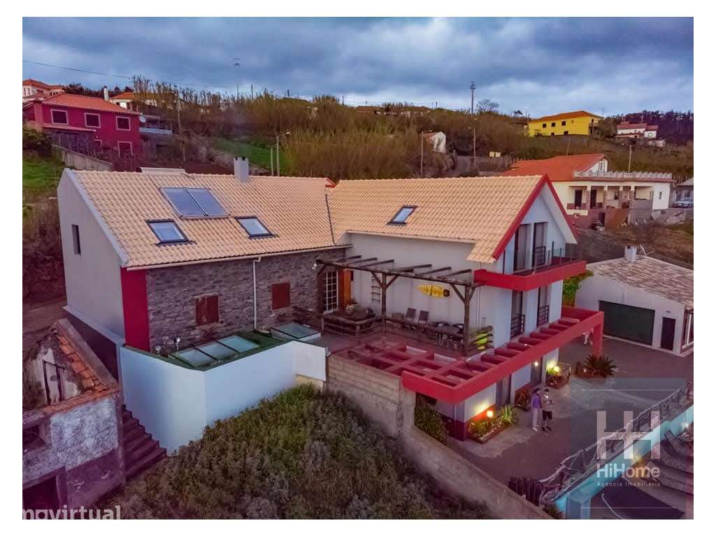 Moradia T8 em zona tranquila, com piscina e vista mar em Fajã Ovelh... - Grande imagem: 4/45