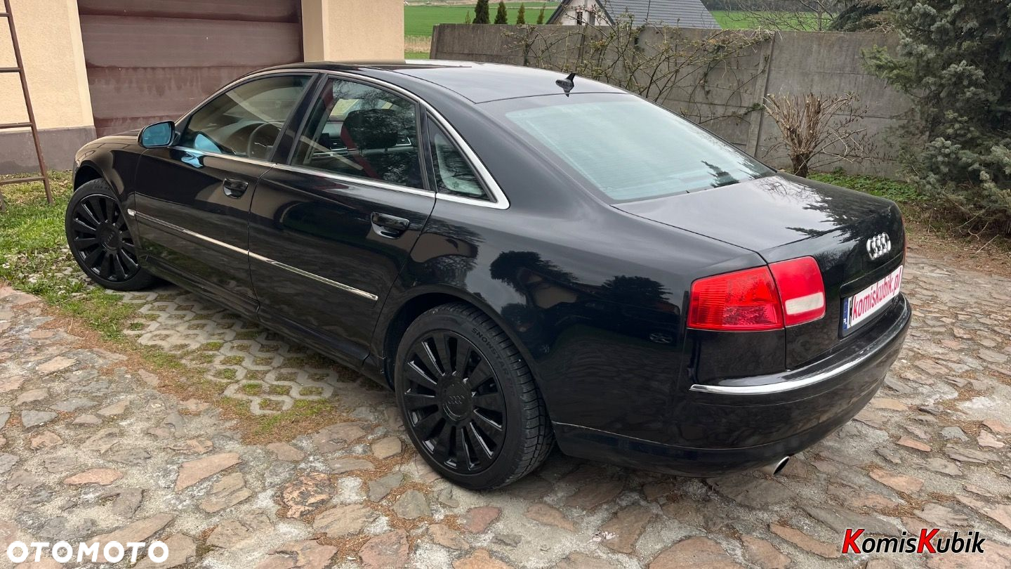 Audi A8 - 4