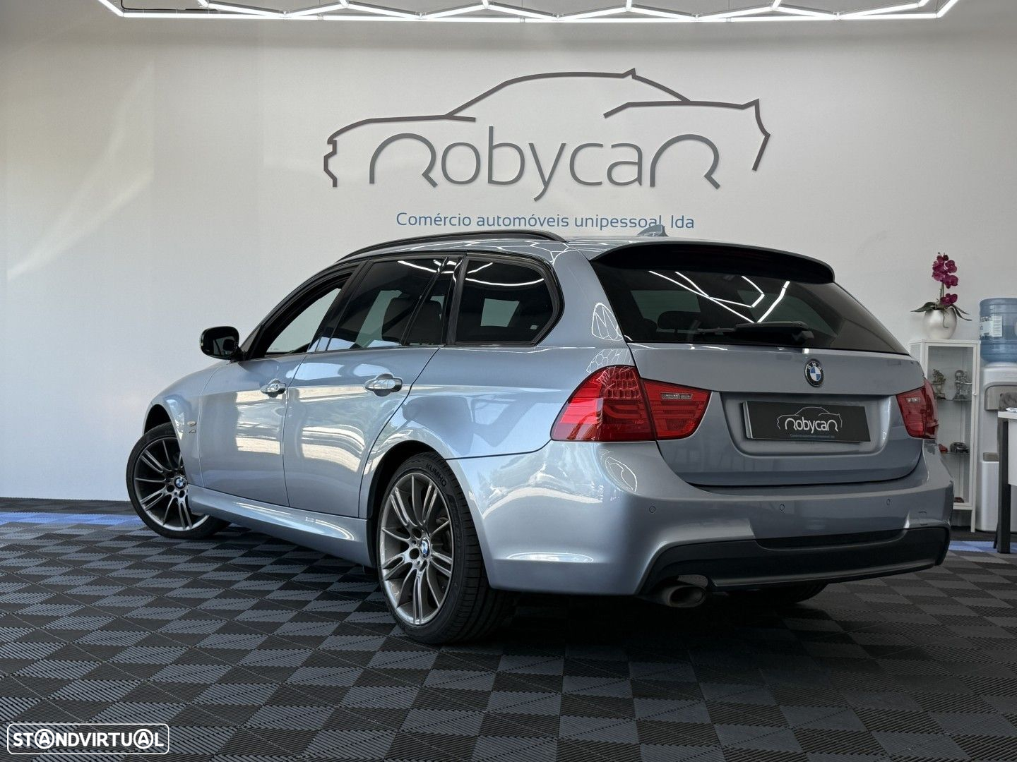 BMW 320 d Touring xDrive - 4