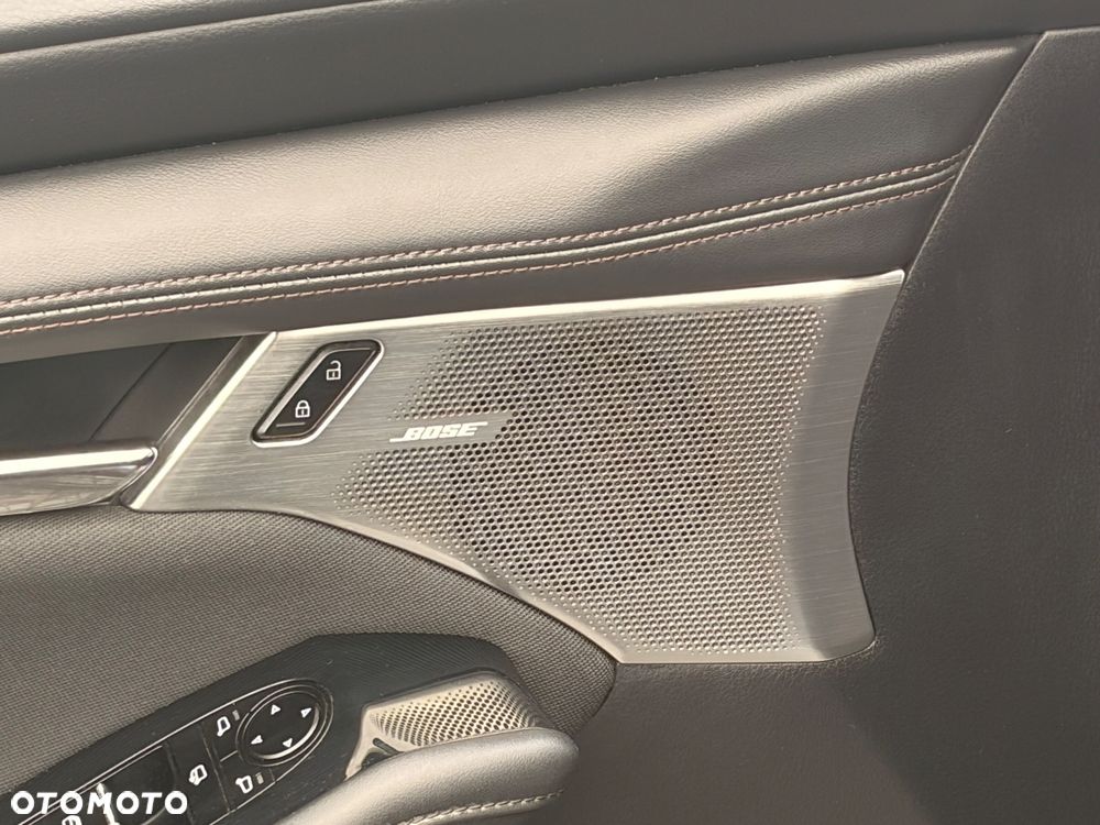 Mazda 3 2.0 mHEV Hikari - 10