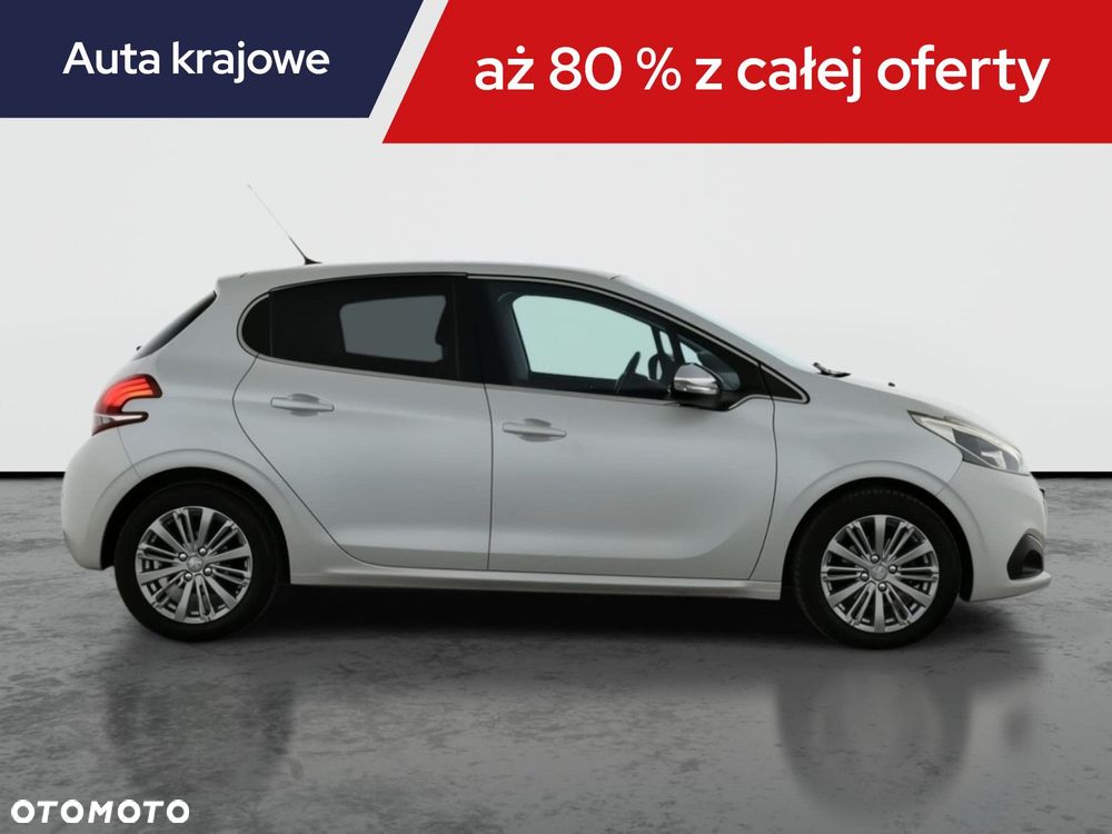 Peugeot 208 - 8