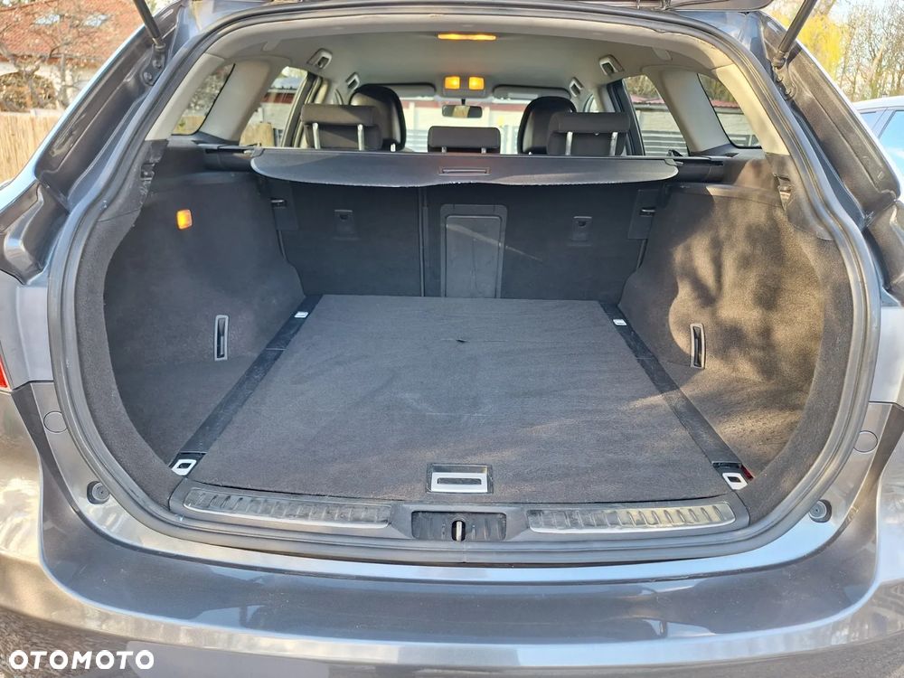 Toyota Avensis 2.0 D-4D - 14