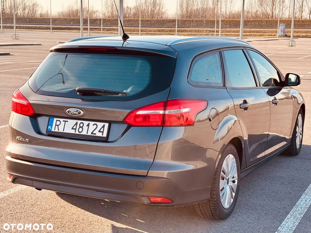Ford Focus 1.6 TDCi Edition - 5