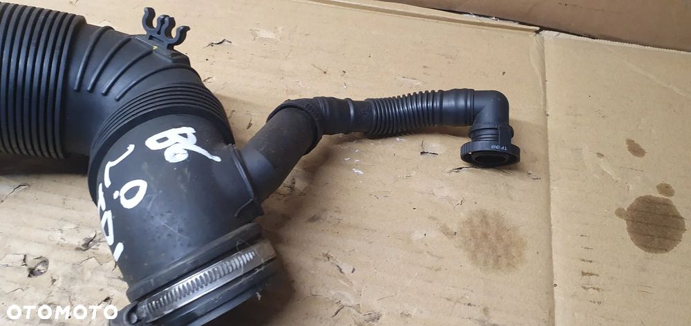 Rura dolot powietrza turbiny VW Passat B6 2.0 TDI 3C0129654P 3C0129654AJ - 2