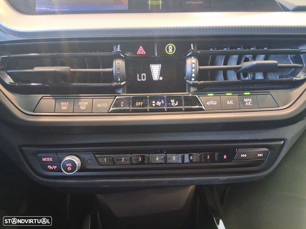 BMW 116 d Pack Desportivo M Auto - 17