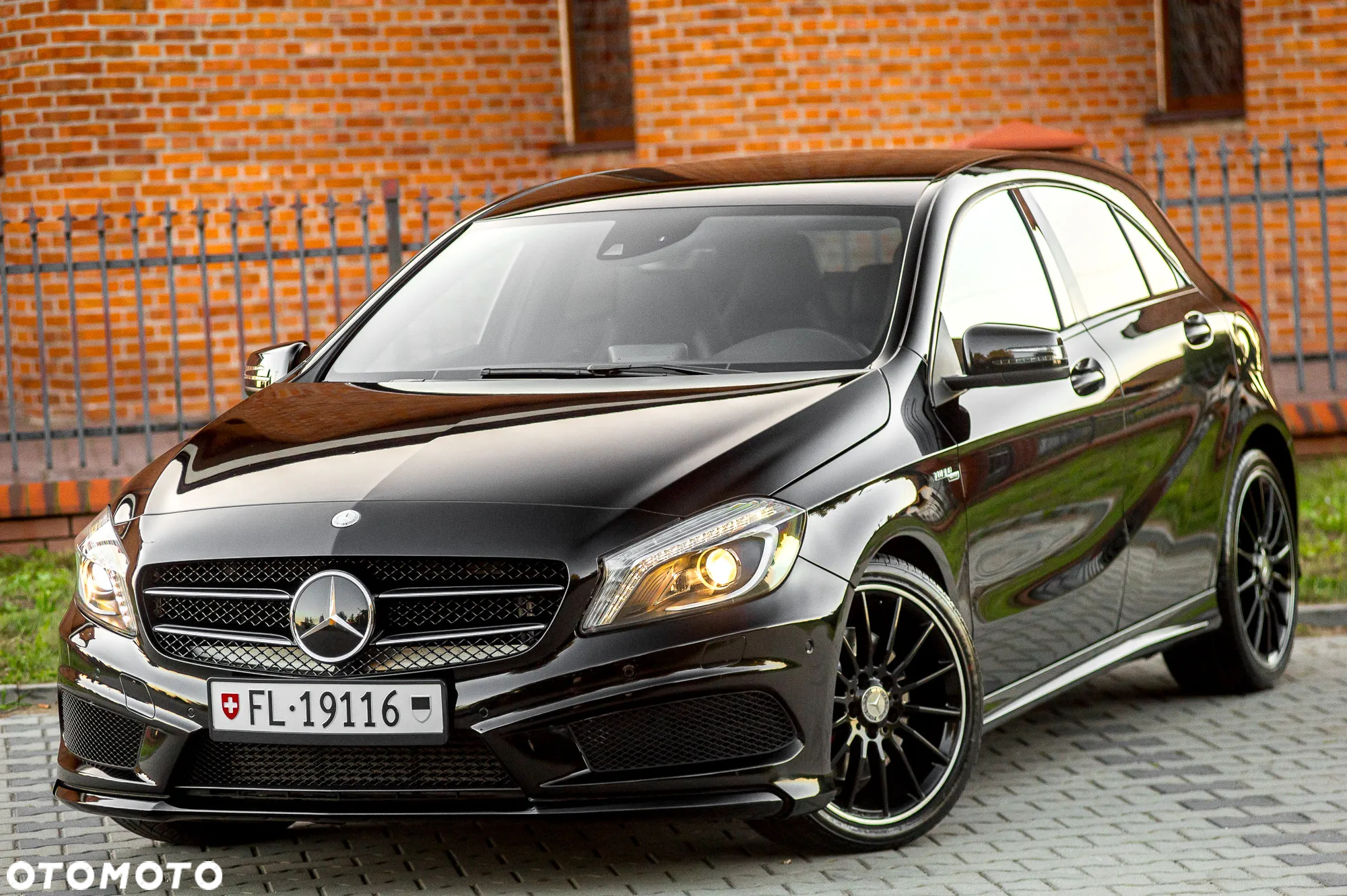 Mercedes-Benz Klasa A 250 4Matic 7G-DCT AMG Line - 6