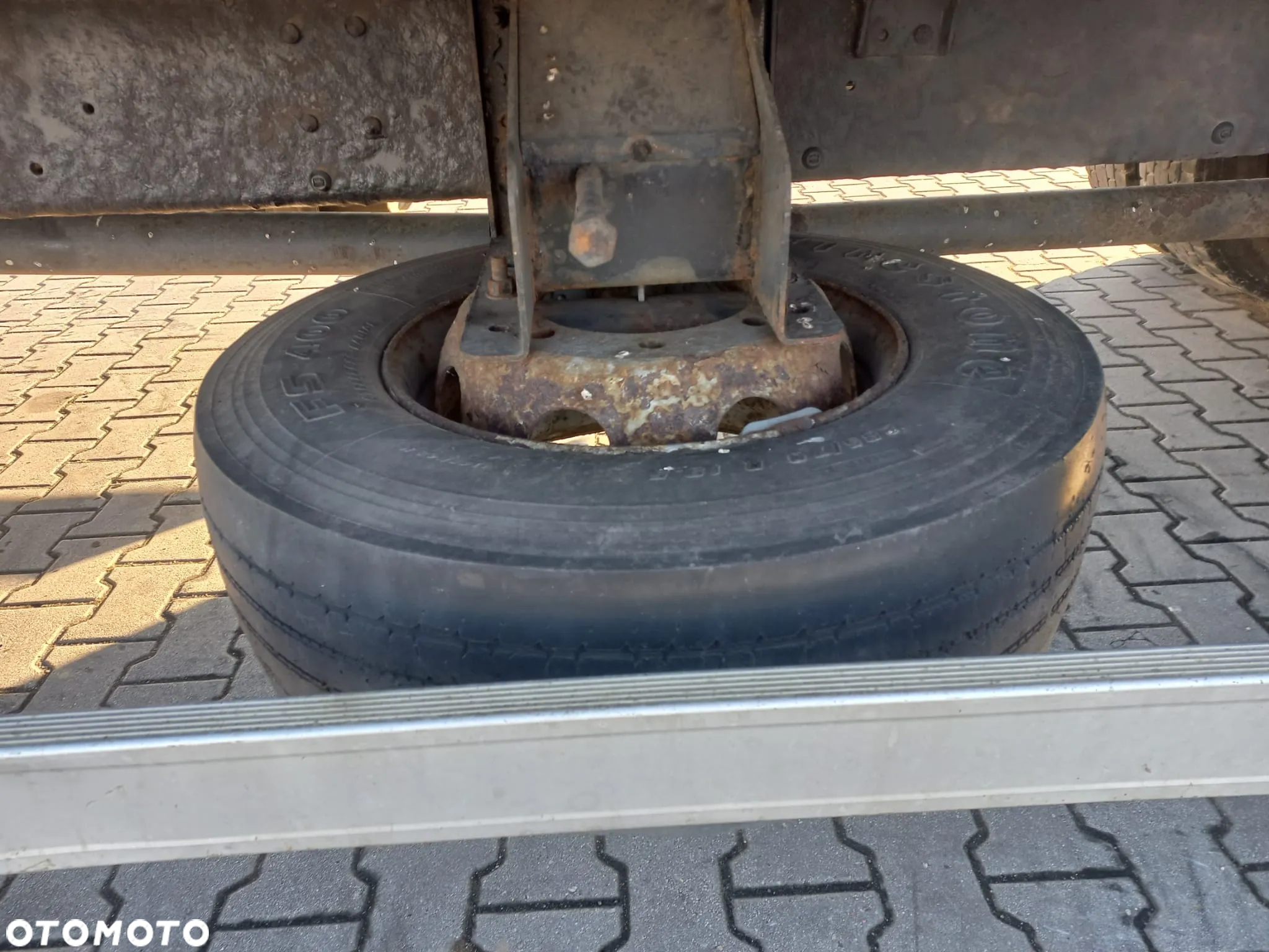 Renault MIDLUM - 13