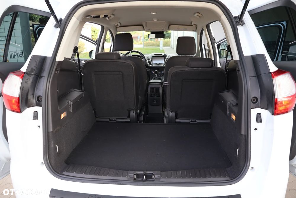 Ford Grand C-MAX - 19