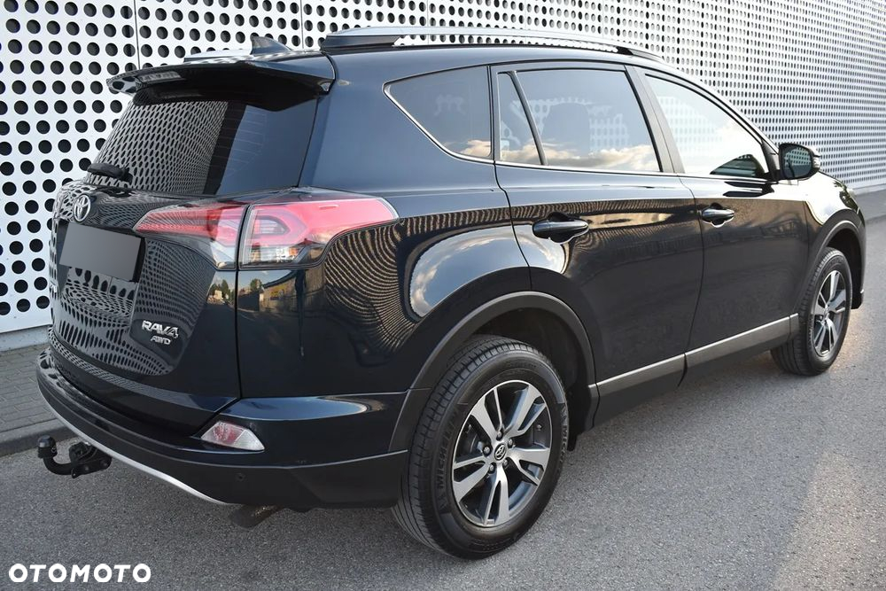 Toyota RAV4 - 8