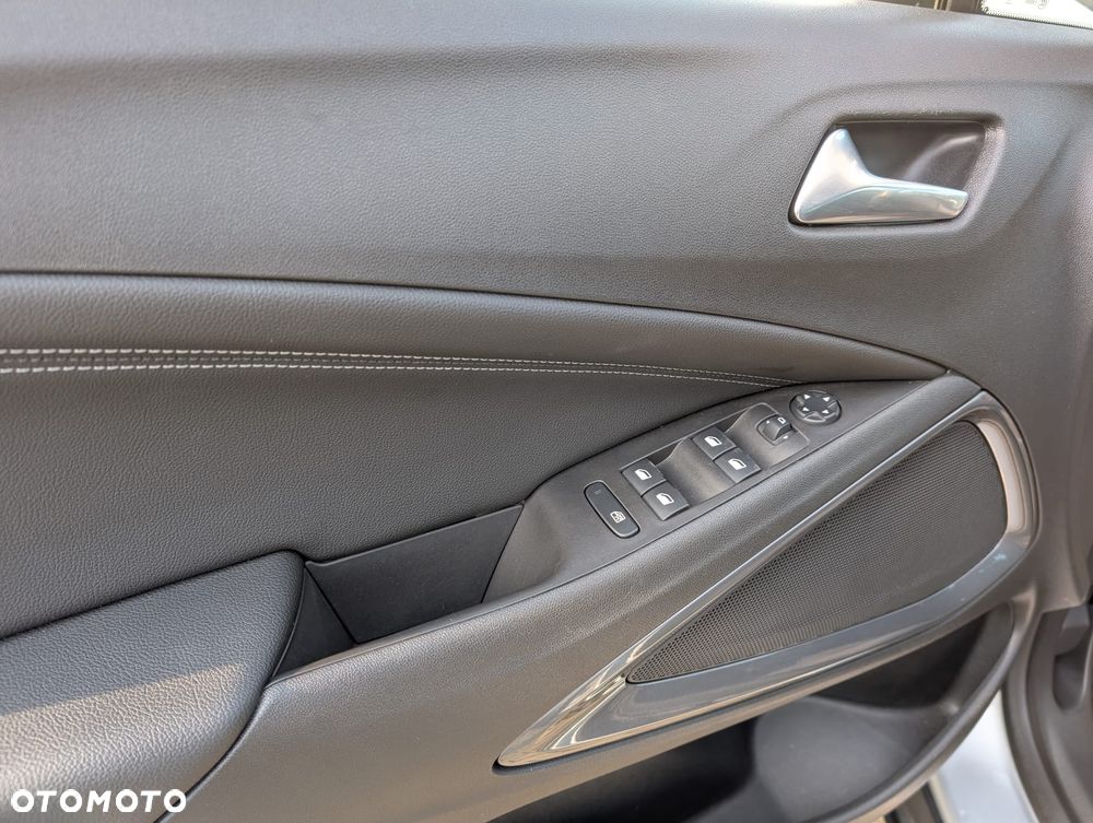 Opel Crossland X - 9