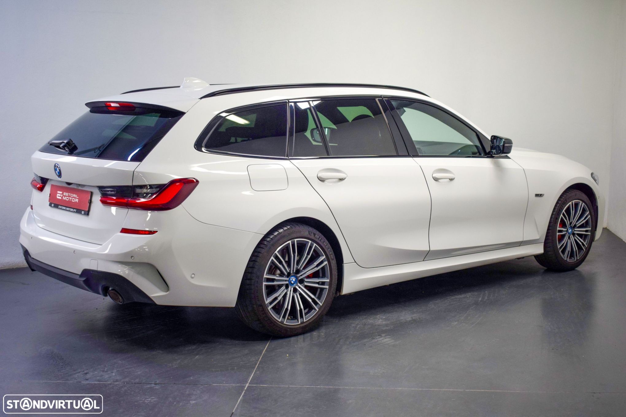 BMW 330 e Touring Pack M Auto - 3