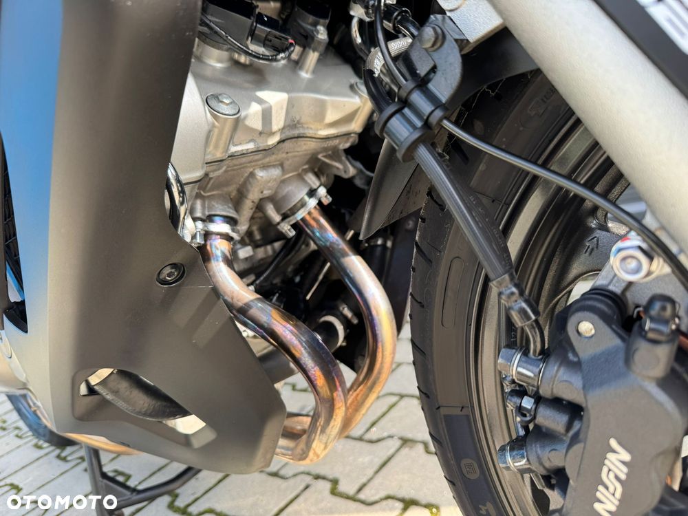 Honda VFR - 17