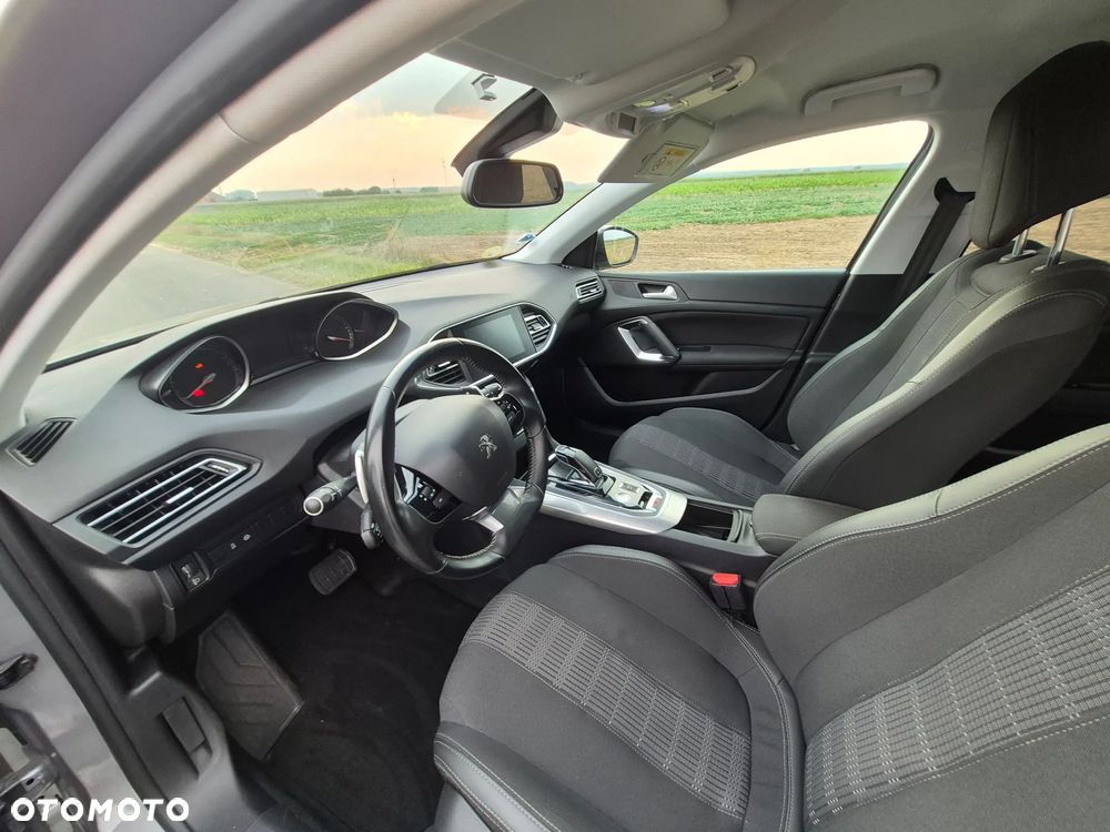 Peugeot 308 1.5 BlueHDi Allure S&S EAT8 - 8