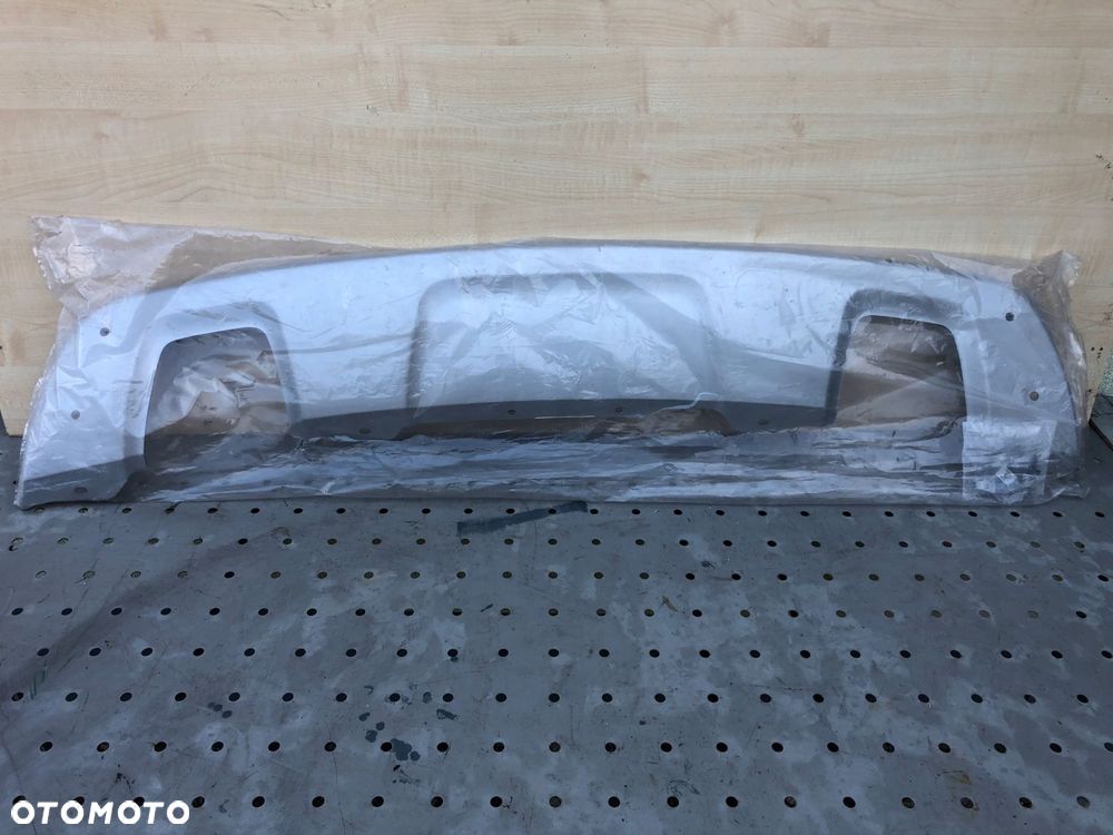 Dacia Duster dyfuzor tylny zderzak - 1