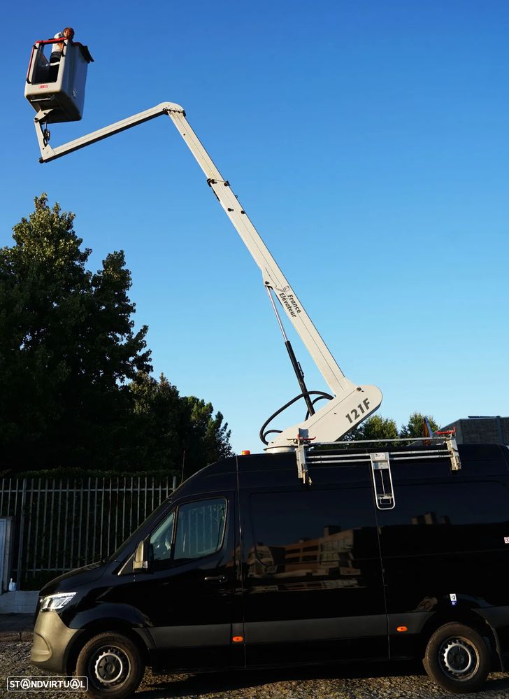Mercedes-Benz Sprinter c/ cesto elevatório - 10