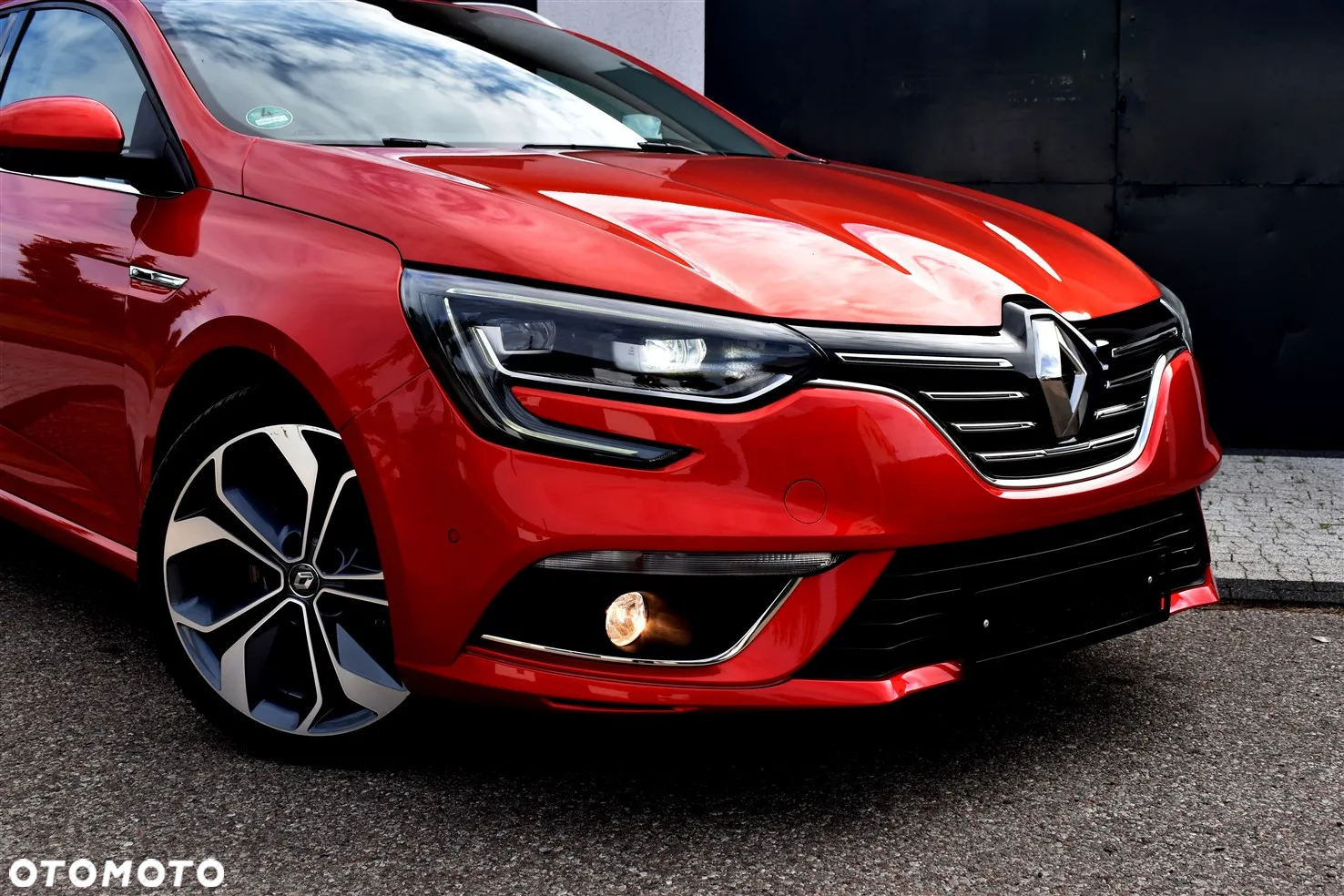 Renault Megane ENERGY TCe 130 EDC BOSE EDITION - 5