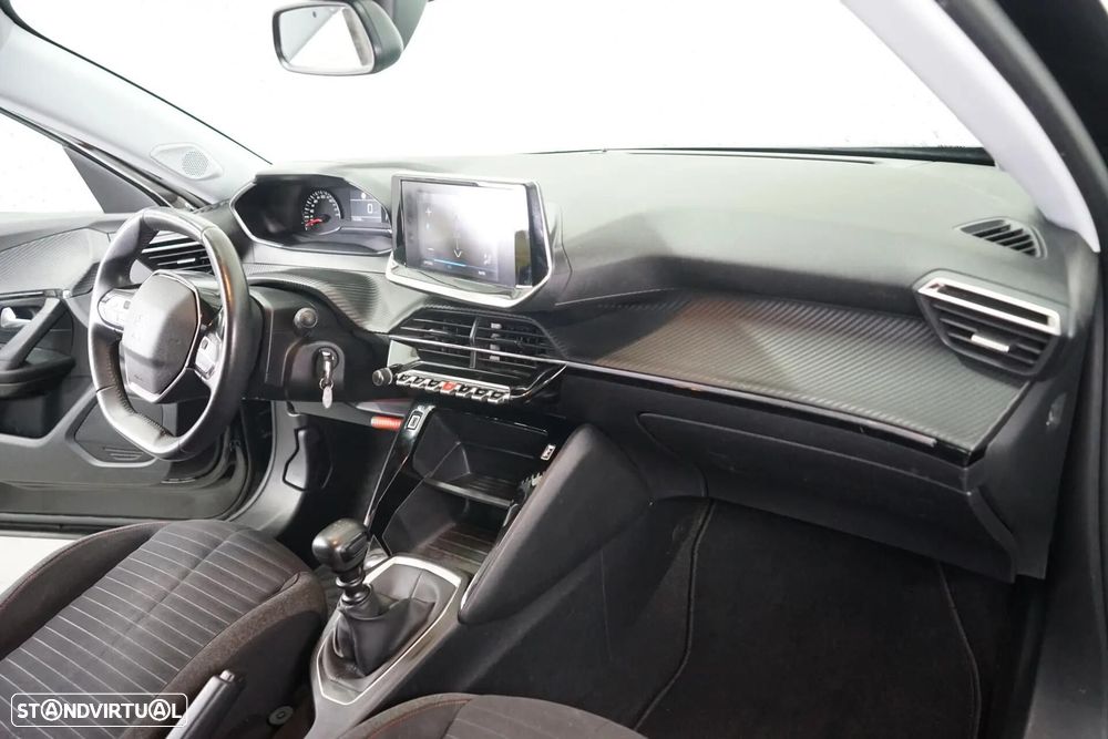 Peugeot 2008 1.2 PureTech Allure - 17