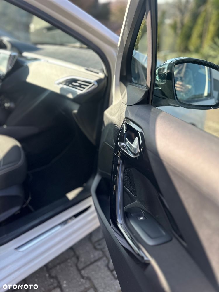 Peugeot 208 1.2 PureTech Active - 11