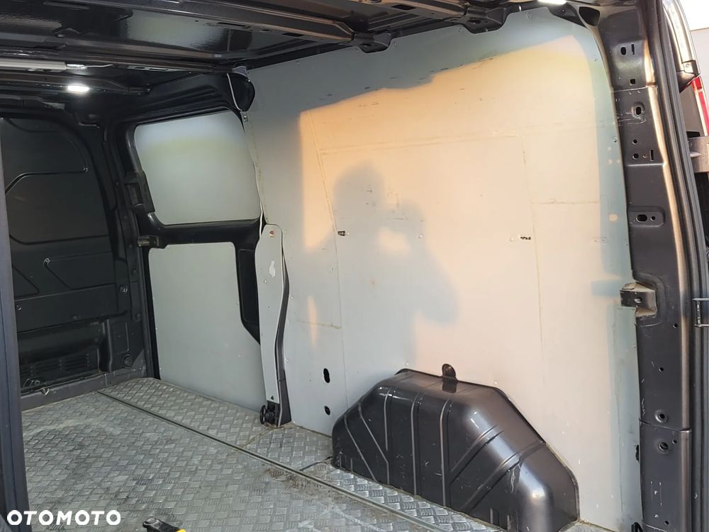 Ford Transit custom l2h1 - 24