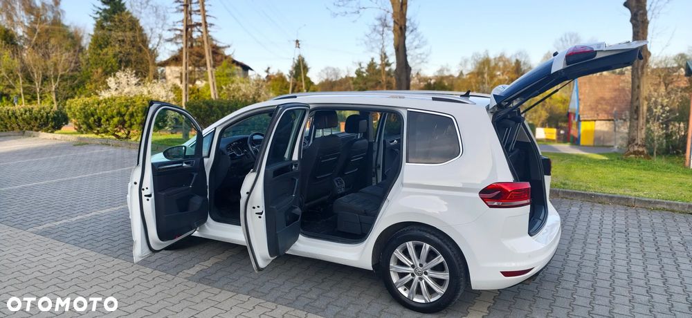 Volkswagen Touran - 20