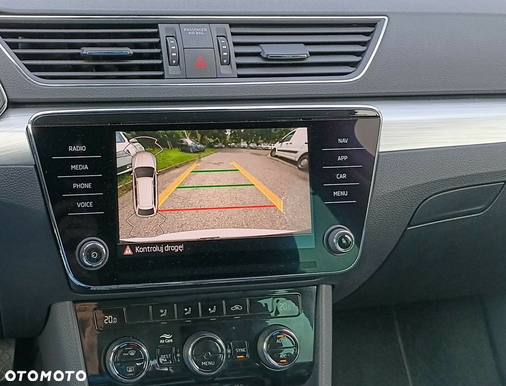 Skoda Superb 2.0 TDI SCR Ambition DSG - 29