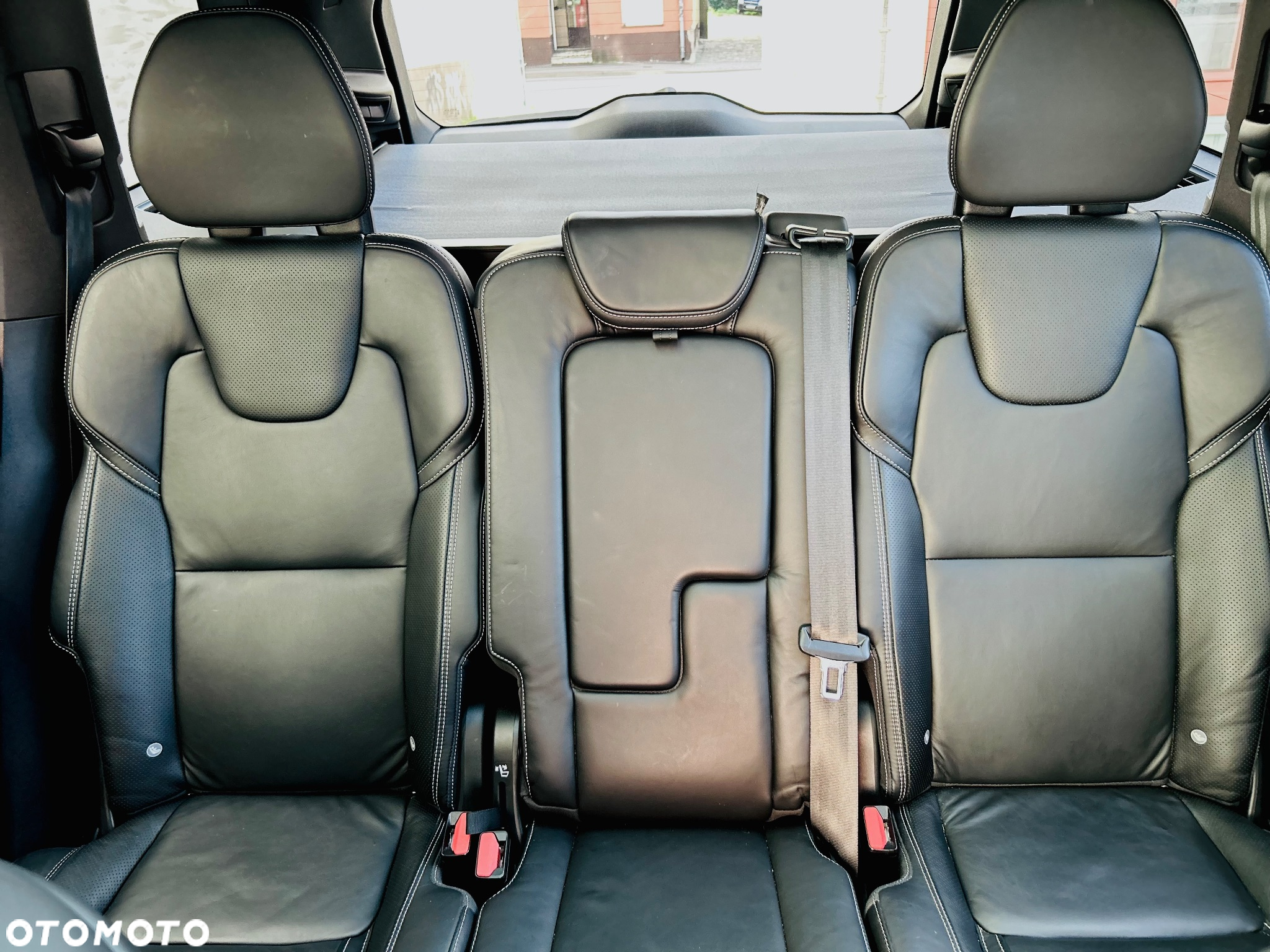 Volvo XC 90 T8 AWD Plug-In Hybrid R-Design 7os - 18