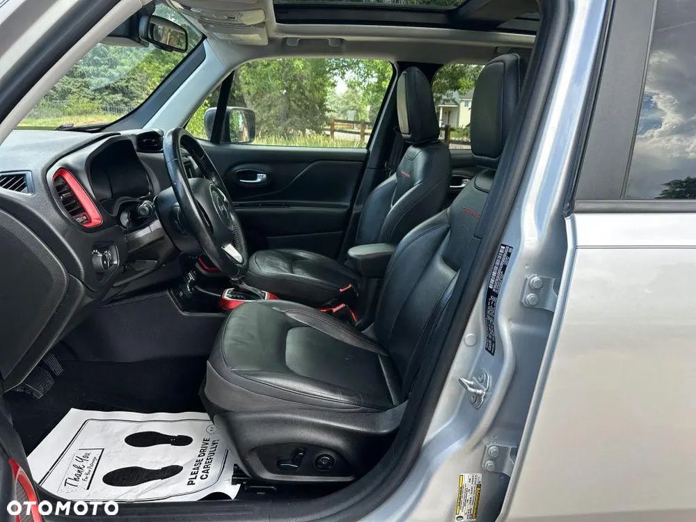 Jeep Renegade - 13