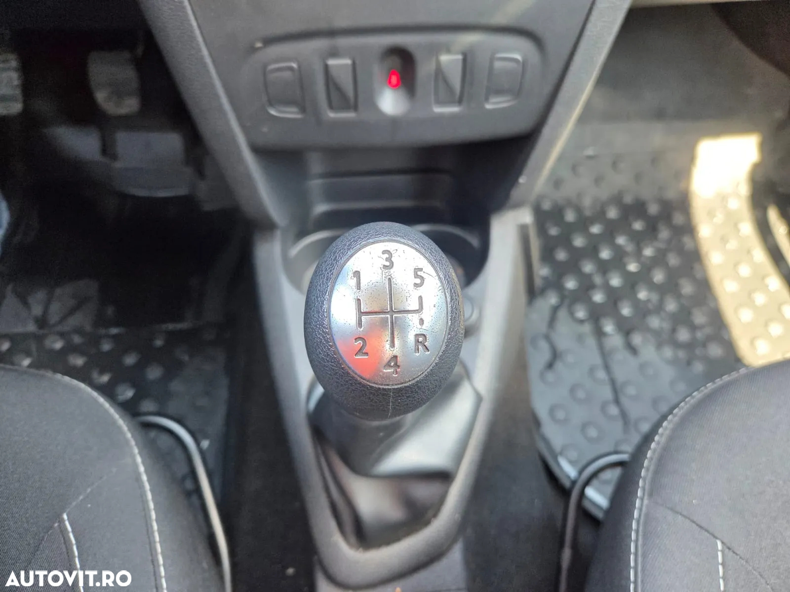 Dacia Logan 1.0 SCe Ambiance - 14