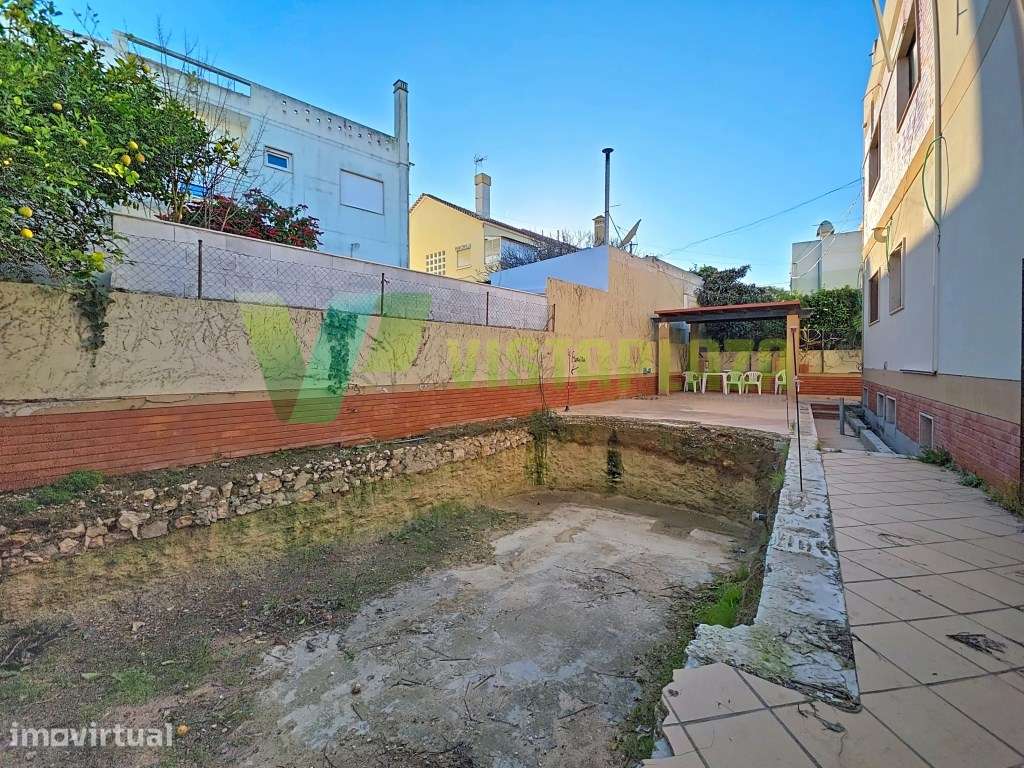 Moradia M11 para Reabilitar com Potencial para Hostel no Centro de ... - Grande imagem: 4/31