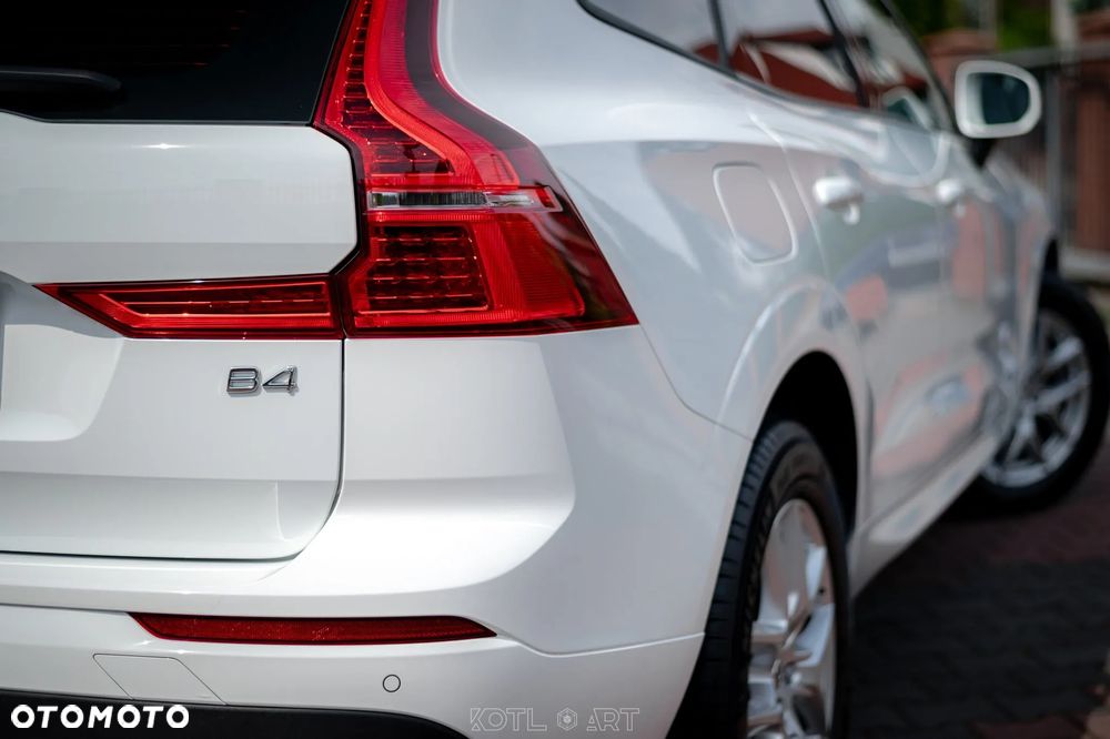 Volvo XC 60 T4 Momentum - 3