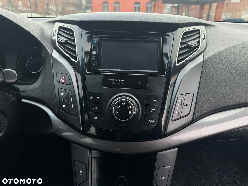 Hyundai i40 i40cw 1.7 CRDi Automatik 5 Star Edition - 14