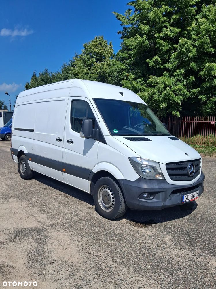 Mercedes-Benz Sprinter - 4