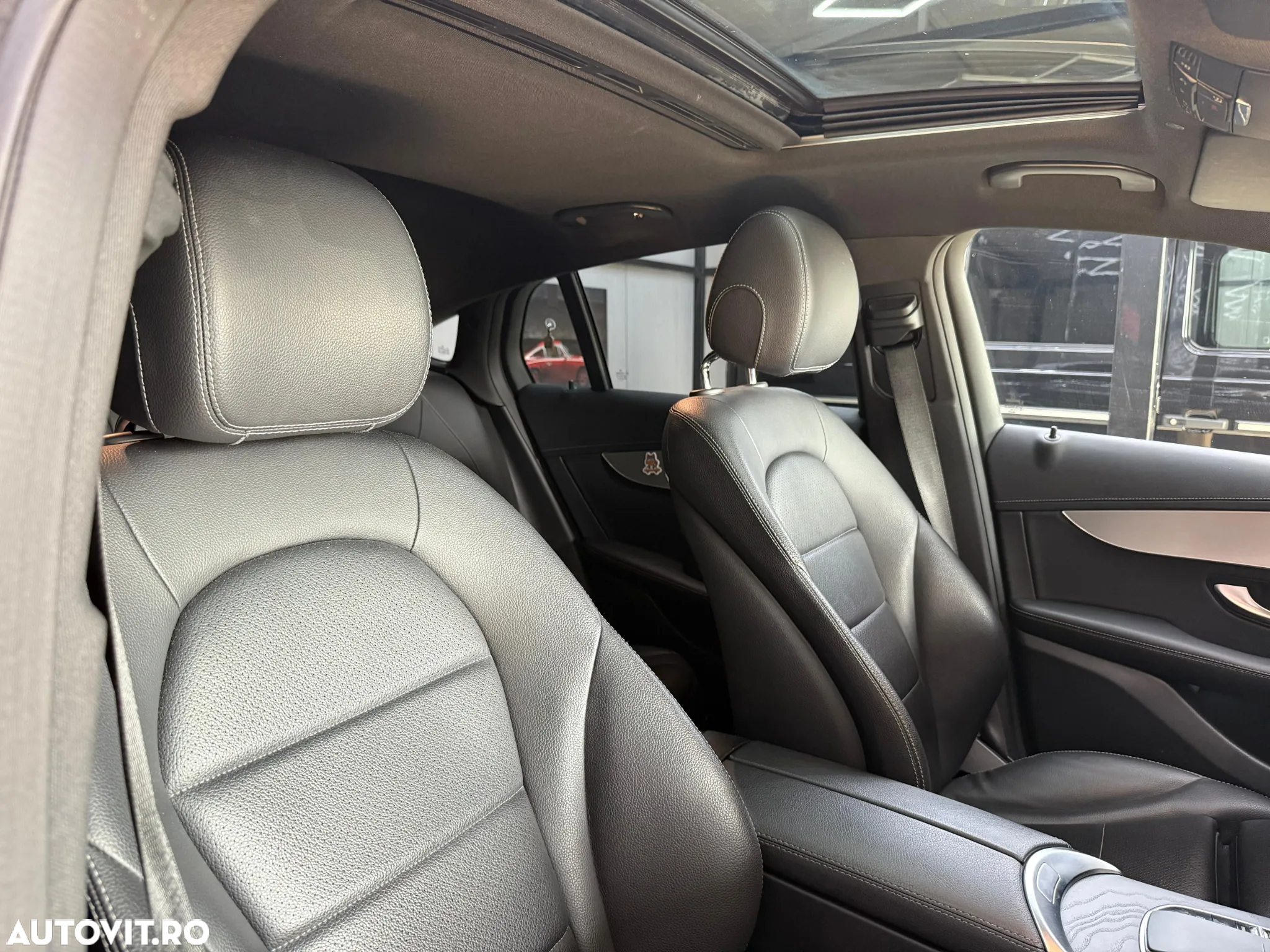 Mercedes-Benz GLC Coupe 220 d 4MATIC - 32