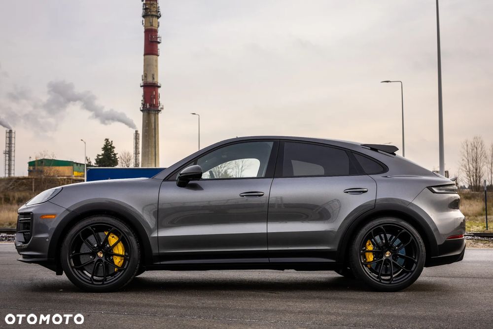 Porsche Cayenne Turbo GT - 6
