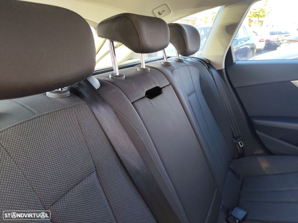 Audi A4 Avant 35 TDI S tronic - 22