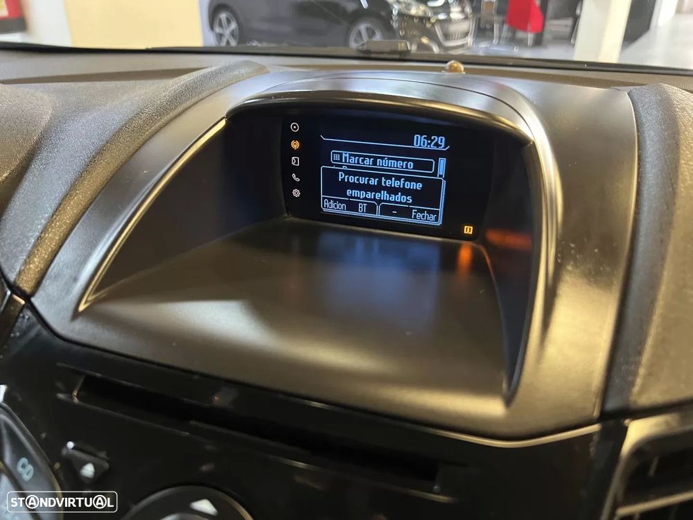 Ford Fiesta 1.0 EcoBoost Connected - 37