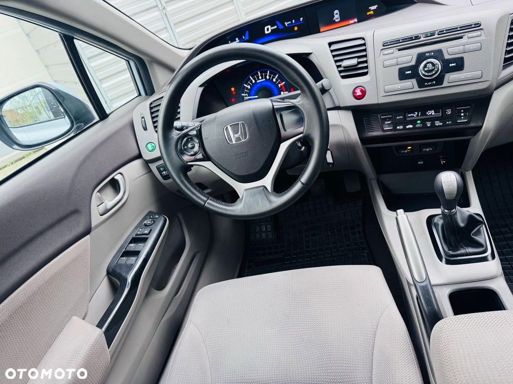 Honda Civic 1.8 Comfort - 21