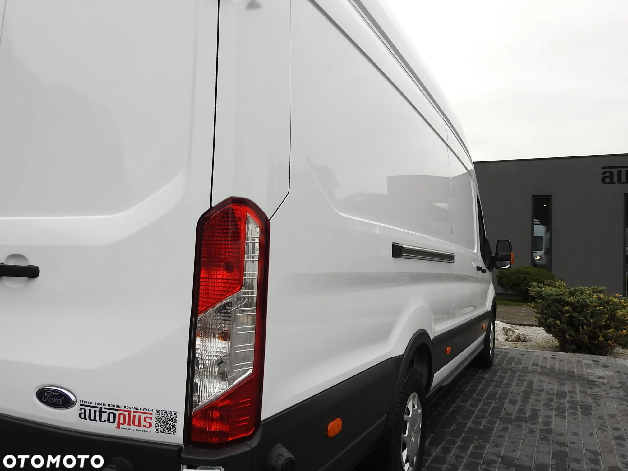 Ford TRANSIT FURGON CHŁODNIA 0*C FUNKCJA GRZANIA ZASILANIE 230V TEMPOMAT NAWIGACJA KLIMATYZACJA LEDY 130KM [ E41585 ] - 18