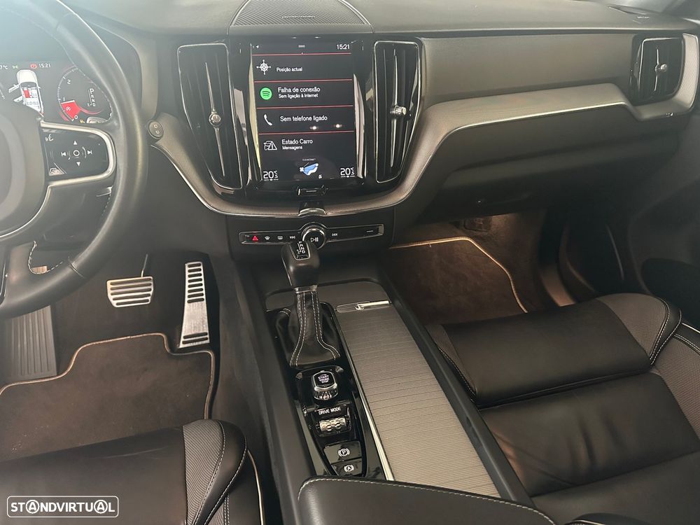 Volvo XC 60 2.0 D4 R-Design Geartronic - 21
