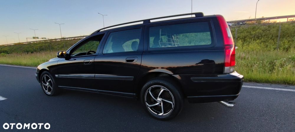 Volvo V70 2.4 D Black Edition - 8