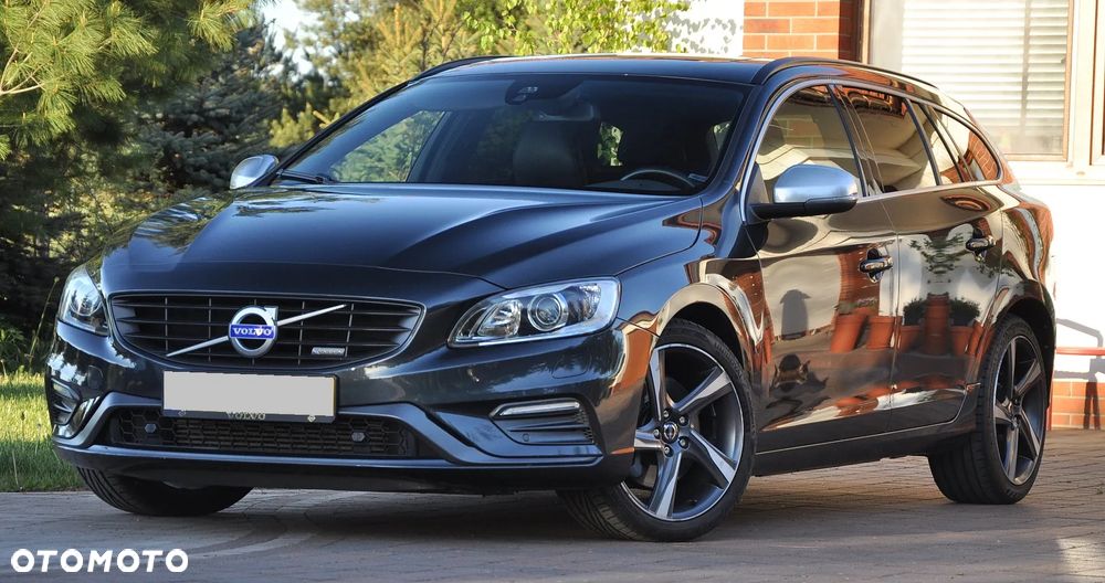 Volvo V60 D5 R-Design - 1