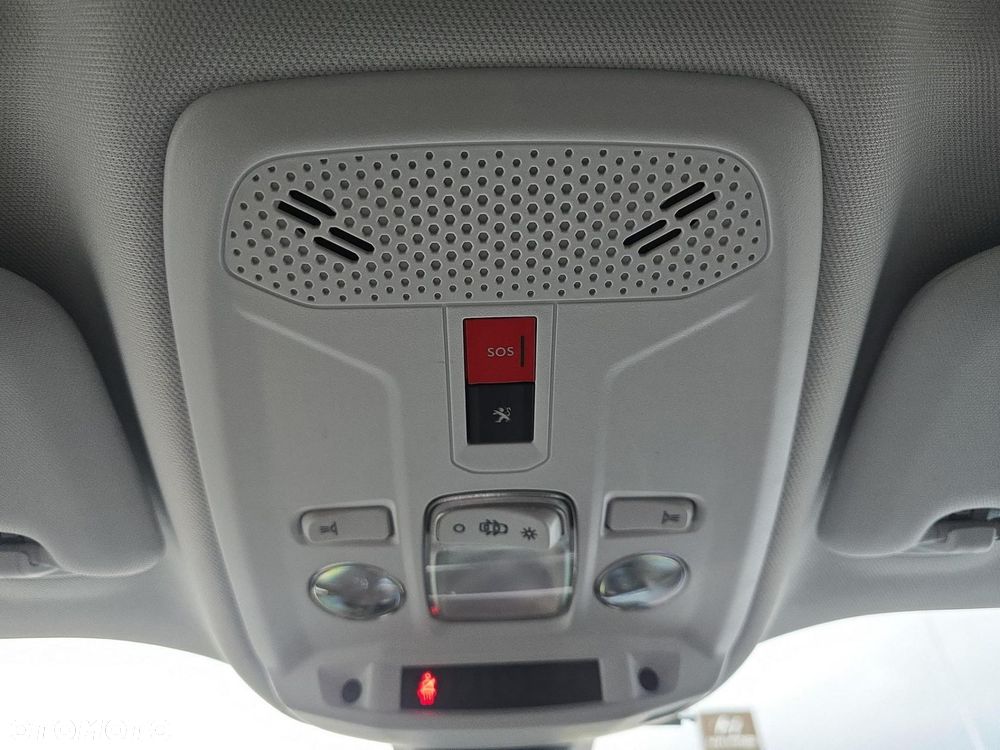 Peugeot 2008 1.5 BlueHDi Active Pack S&S - 23