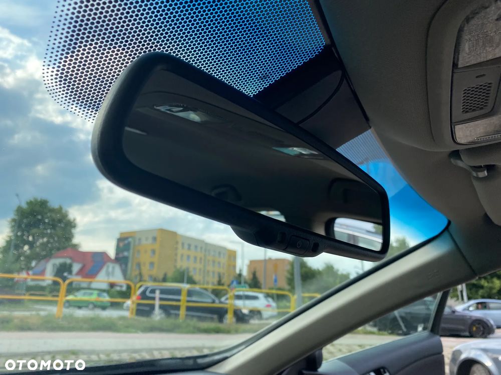 Honda Accord 2.0 Automatik Elegance 50 Jahre Edition - 34