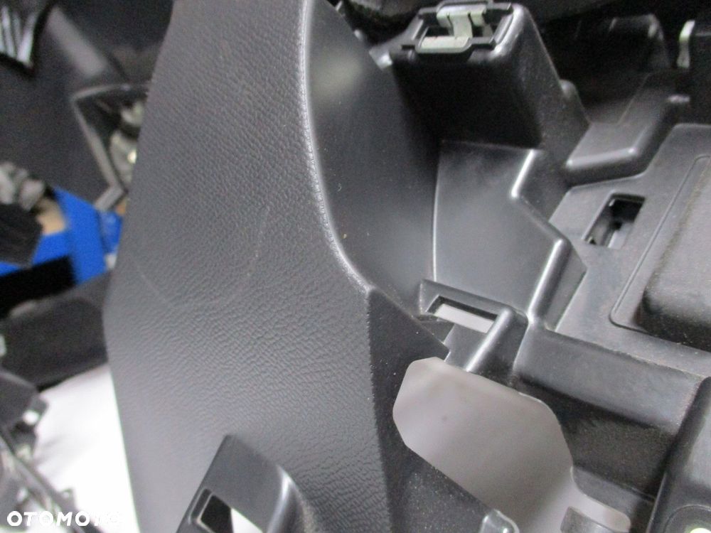 Konsola pulpit deska PEUGEOT 208 2008 CARBON - 6