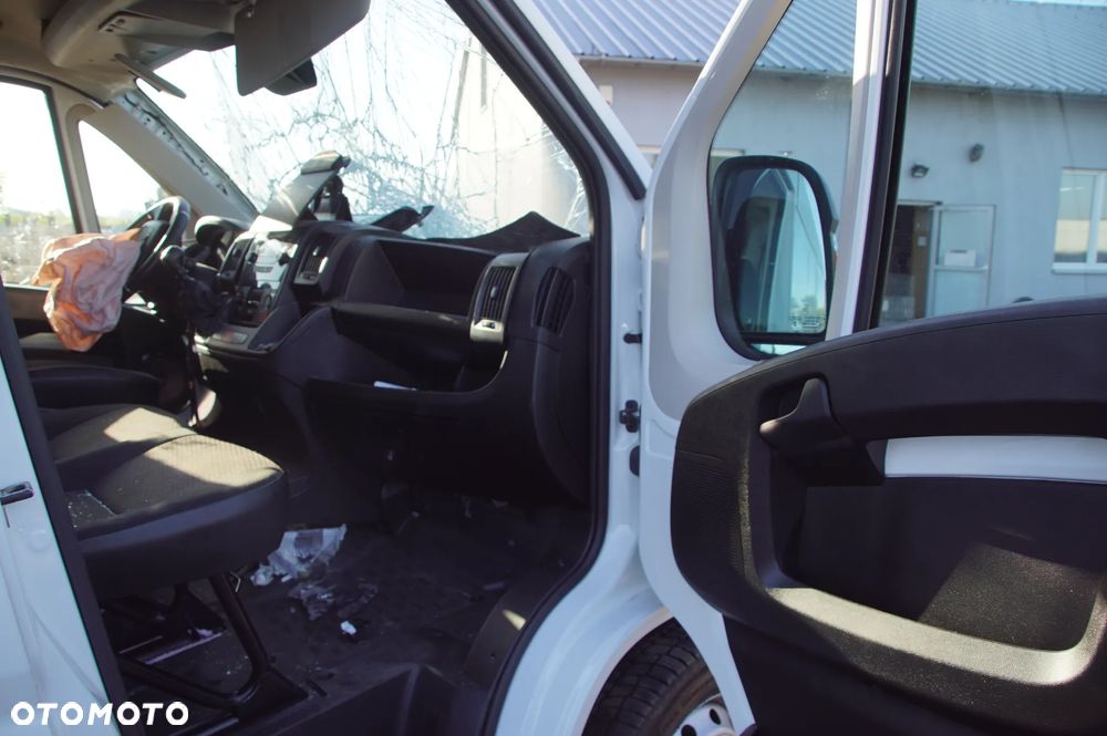 Auto na części - Citroen Jumper III Lift L2H2 2.2 BlueHDI DW12RUD MLGU6 249 Bianco Banchisa SB 2020R Silnik Skrzynia Drzwi Szyba Lusterko Błotnik Deska Kokpit Sterownik Moduł Licznik Fotel Kierownica - 10