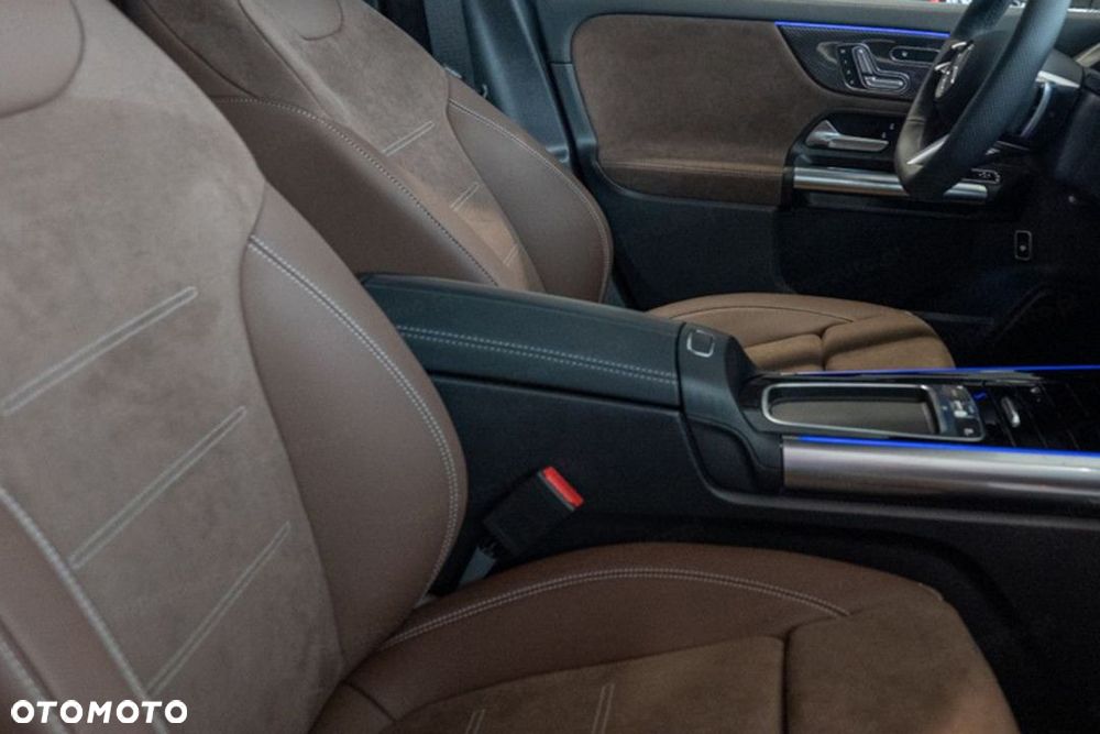 Mercedes-Benz GLA 200 AMG Line - 5