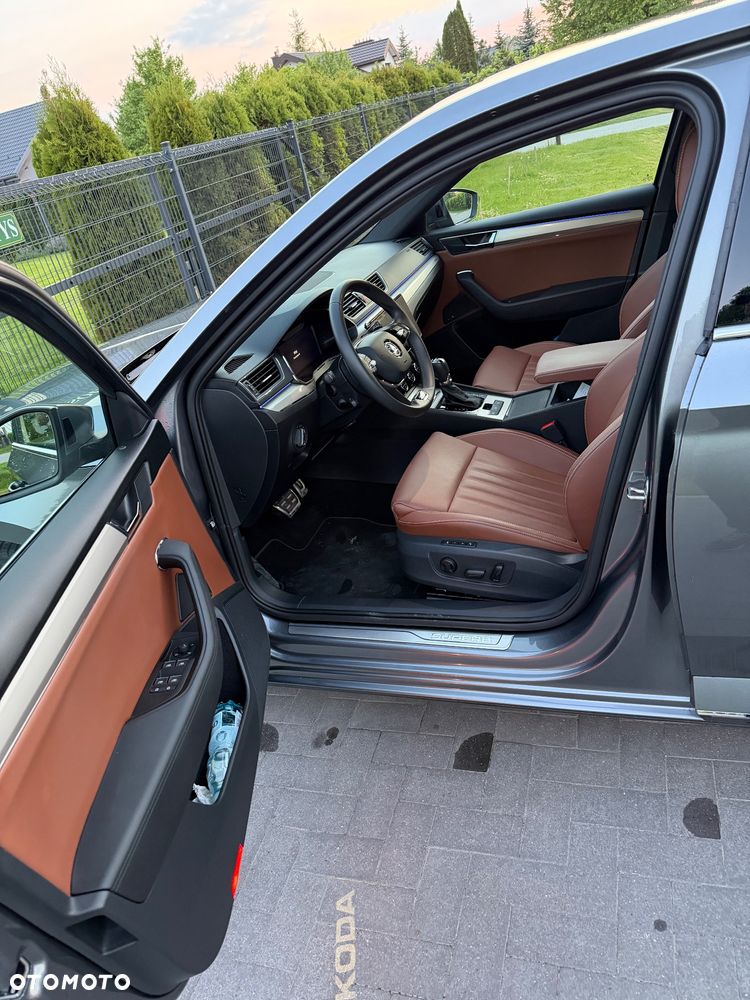 Skoda Superb 2.0 TSI L&K DSG - 5