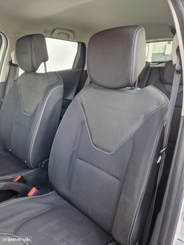 Renault Clio Sport Tourer 1.5 dCi - 7